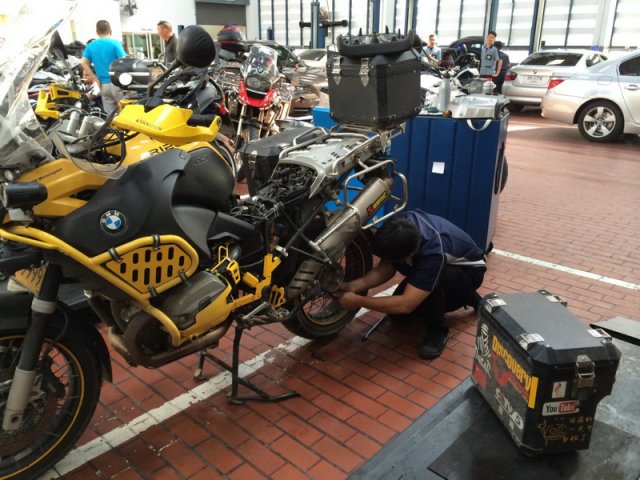 เรียนร่วมสถานประกอบการ : ช่างซ่อมประจำศูนย์บริการ BMW