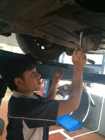 เรียนร่วมสถานประกอบการ : ช่างซ่อมประจำศูนย์บริการ BMW